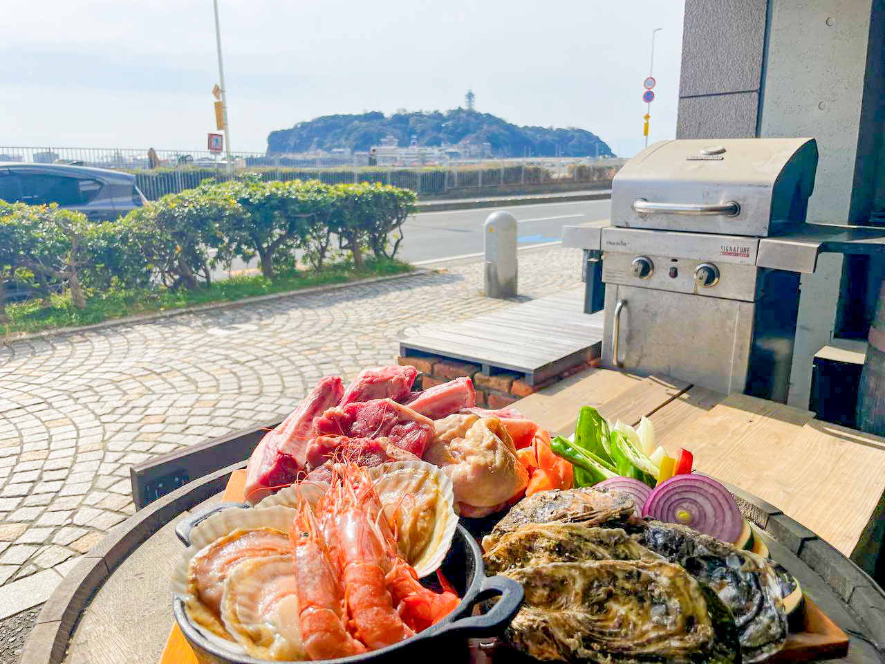 BBQ｜湘南/江ノ島の海で手ぶらで海沿いBBQ(バーベキュー)！【公式